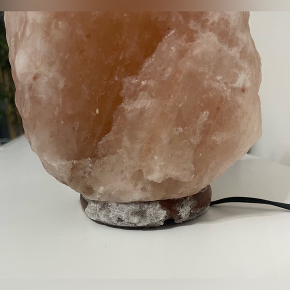 Himalayan Crystal Salt Lamp - Picture 8 of 9